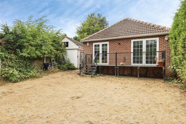 5, Victor Road, Pontefract photo 4