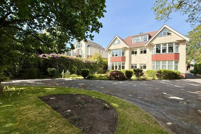 Flat 2, Hamilton Court 35 Spur Hill Avenue, Lower Parkstone photo 2