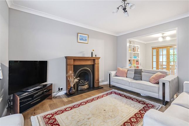 43, East Hill, Surrey photo 2