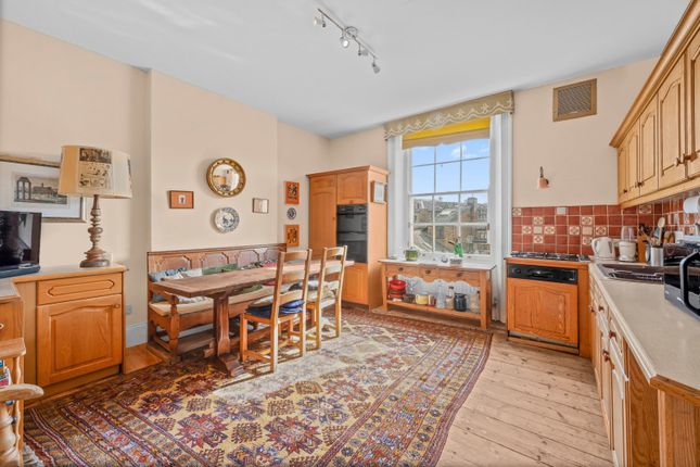 8, Gloucester Crescent, London photo 4