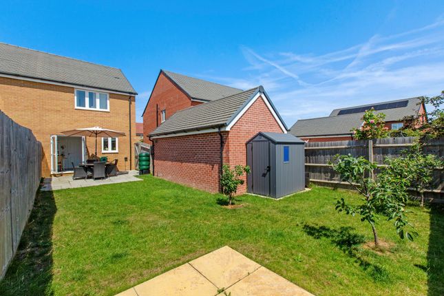57 Robin Gibb Road, Thame photo 4