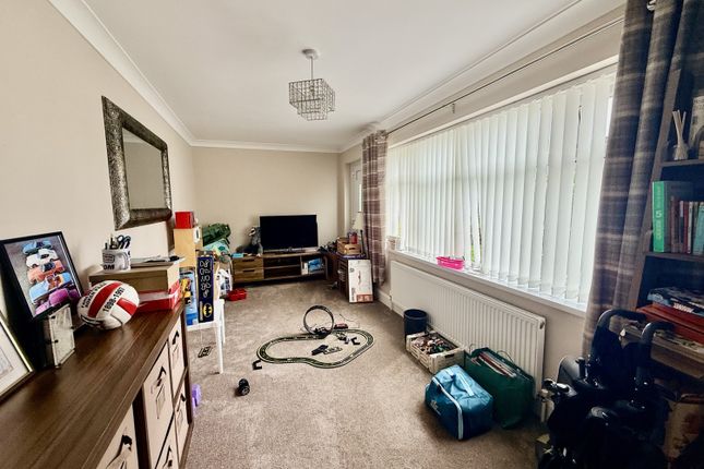 18, Tunstall Village Green, Sunderland photo 4