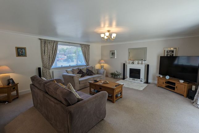 1 Laurel Court, South Pelaw photo 2