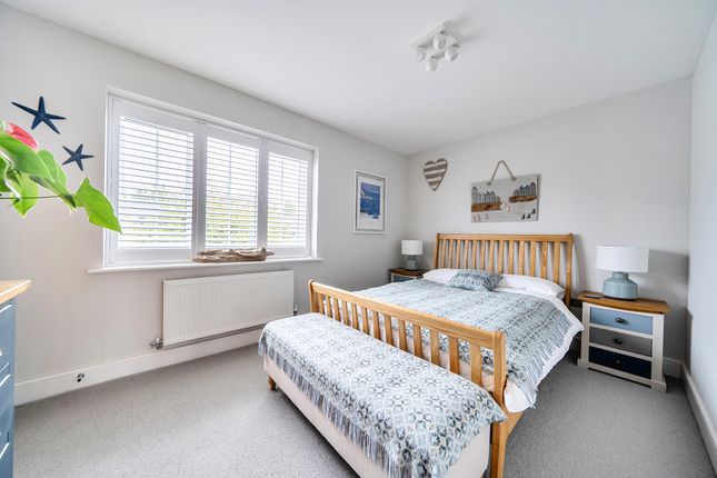 43, Priors Orchard, Emsworth photo 4