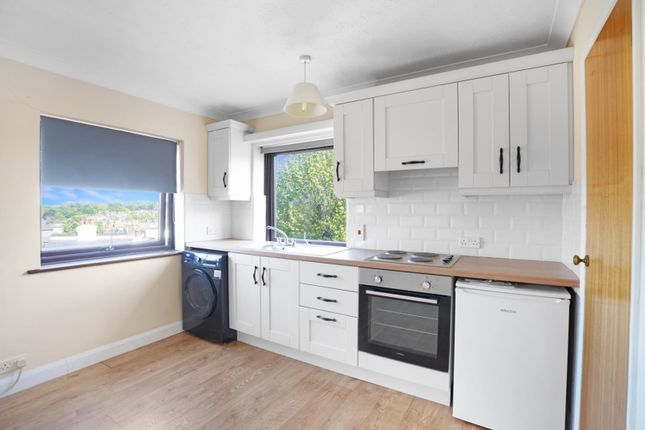 9 Carrick Court, 29, Thornlaw Road, London photo 4