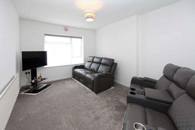 36, Winifreds Drive, Telford photo 4