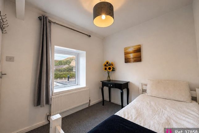 13, Upper West End, Port Talbot photo 4