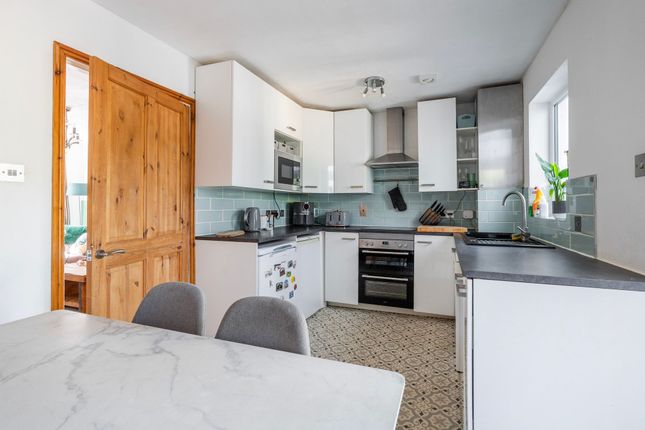 12 Airedale Close, Norwich photo 4