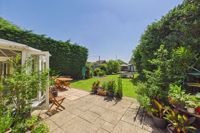 1 Hartmoor Close, High Wycombe photo 3