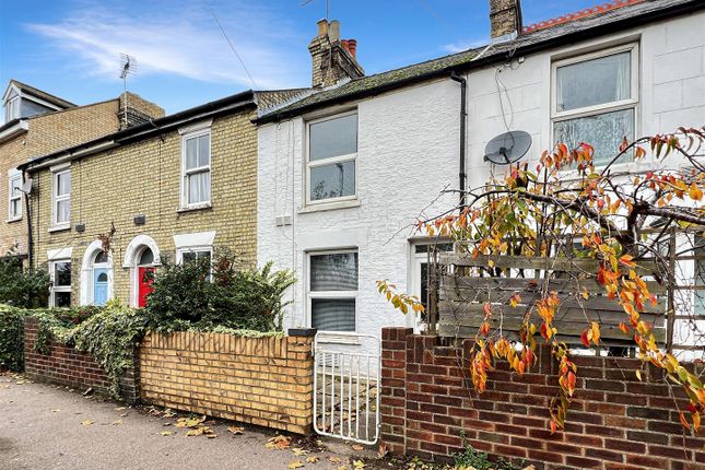 Terraced house to rent in Newmarket Road, Cambridge CB5