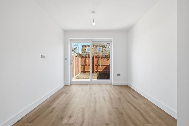 7 Foundry Terrace Cooks Way, Hitchin photo 3