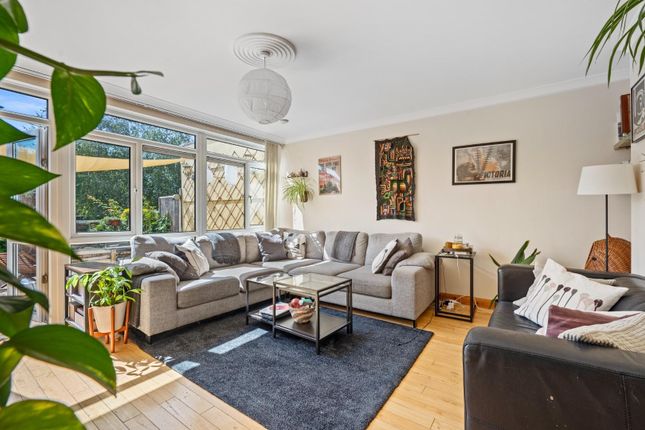 Thumbnail Property for sale in Woodville Road, London