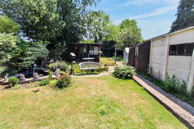 3 Rose Avenue, High Wycombe photo 4
