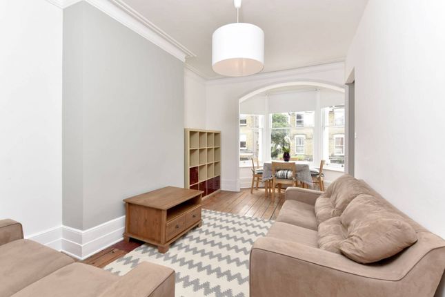 Thumbnail Flat to rent in Ramsden Road, Balham, London