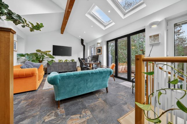 5, Spring Hill, Adel, West Yorkshire photo 3