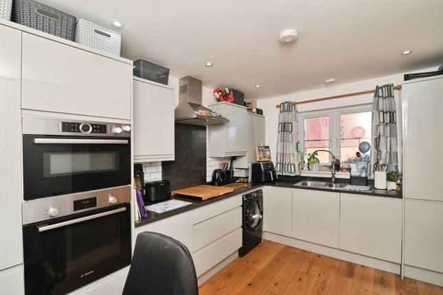 2, Hazelwood View, Hastings photo 2