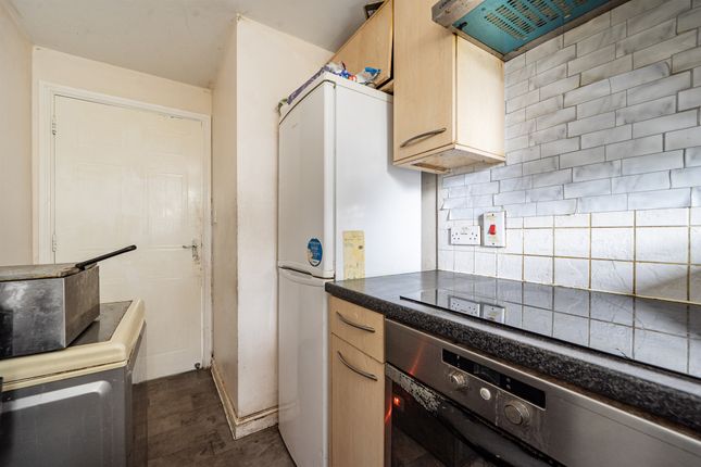 15, Cannon Gate, Slough photo 4