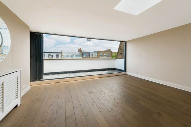 Maisonette for sale in Radipole Road, London