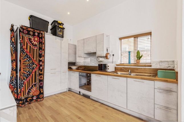 Flat A, 37, Cambridge Road, Bromley photo 3
