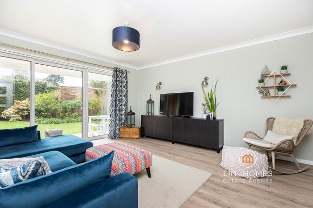Flat for sale in The Avenue, Poole