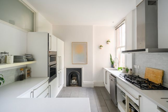 Flat 4 2 Sutherland House,, Greencroft Gardens, London photo 2