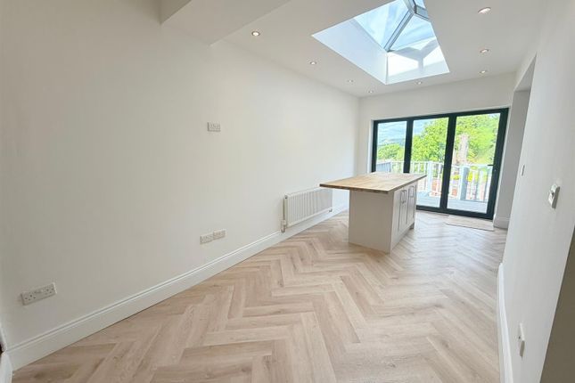 77, Hough Hill Road, Stalybridge photo 4