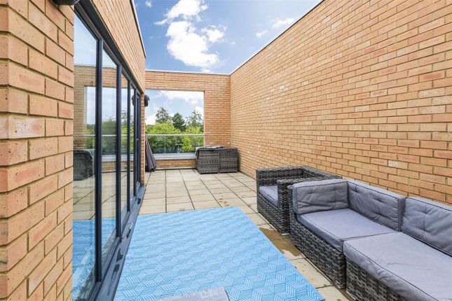 117 Pym Court, Cromwell Road, Cambridge photo 2