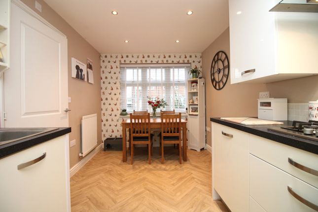 4, Capstan Close, Fleetwood photo 3