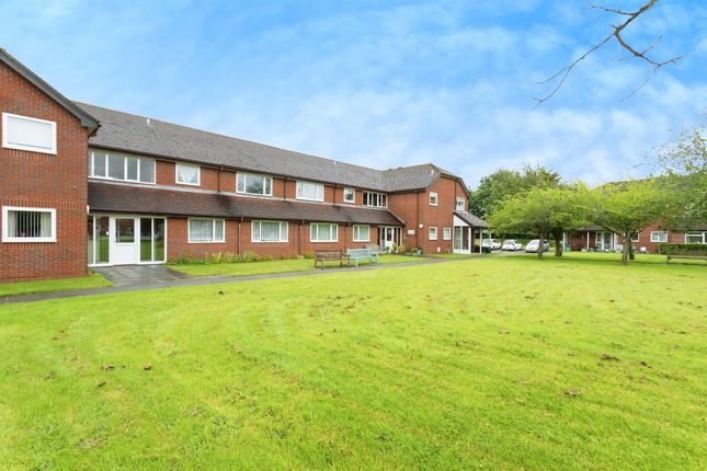 Thumbnail Property for sale in Ruskin Court, Newport Pagnell