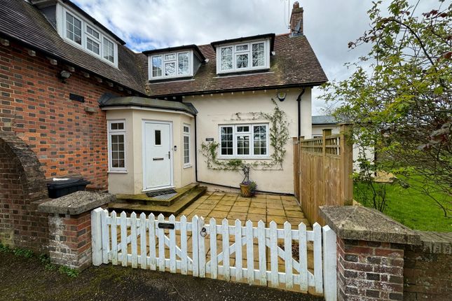 Detached house to rent in Park Road, Marden, Tonbridge