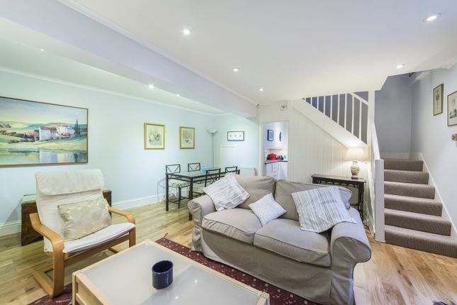 Pembroke Villas, London photo 3