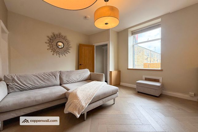 7, East Parade, Rossendale photo 4