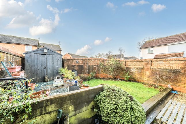 4, Percheron Close, Swindon photo 2