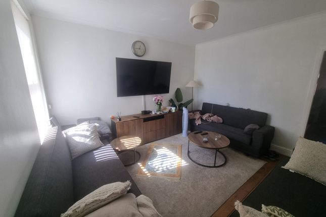 27, Cotterells Avenue, Birmingham photo 4