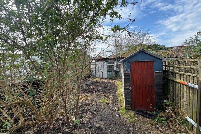 Terraced house for sale in Westbury Avenue, Southall