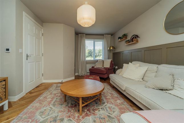 29, Premium Crescent, Glasgow photo 4