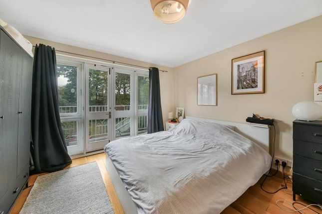 Flat 5, 62, Fitzjohns Avenue, London photo 4