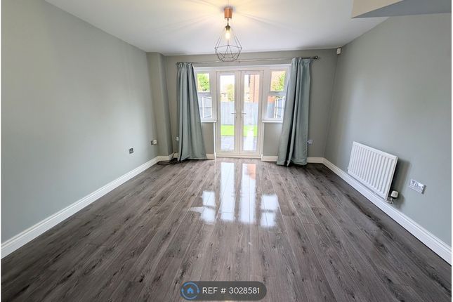 Justinian Close, Hucknall, Nottingham photo 3