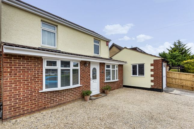 3 bed detached house for sale in Dores Road, Swindon, Wiltshire SN2