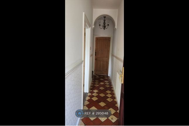 Guys Cliffe Terrace, Warwick photo 3