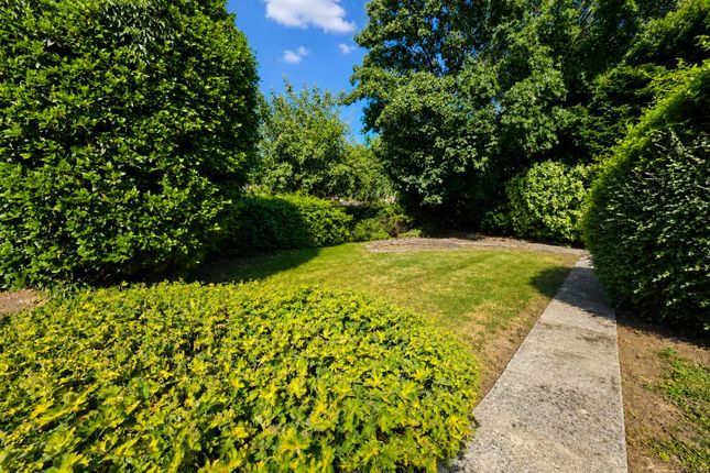 49, St. Lawrence Road, Barnwood photo 4