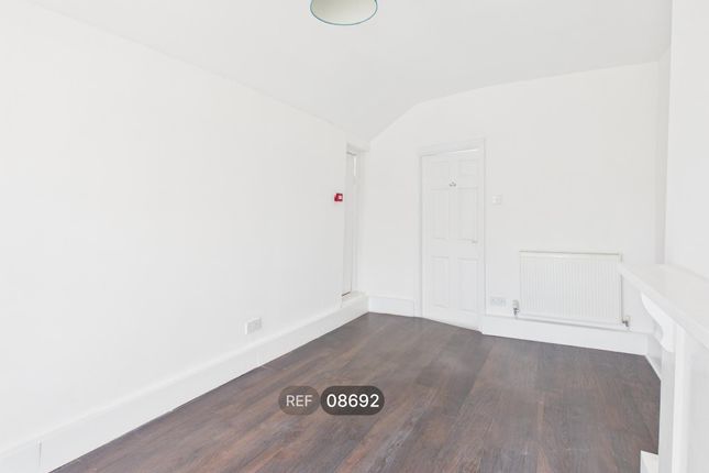 Beverley Road, Hull photo 3