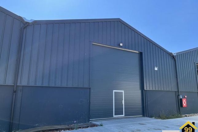 Warehouse to let in Willow Grove Farm, Station Road, Lakenheath, Brandon, Suffolk