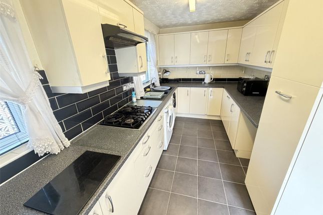82, Pool Meadow, Telford photo 2
