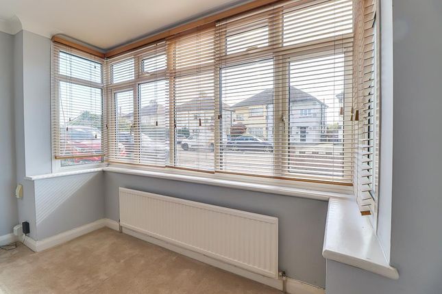 53, Byrne Drive, Southend-on-Sea photo 4