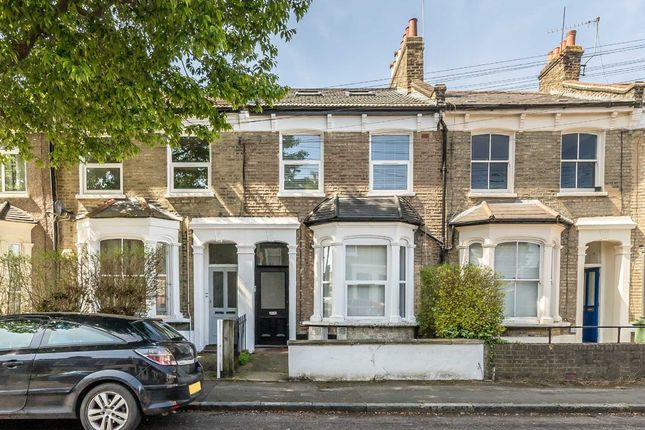 Flat to rent in Nutcroft Road, London
