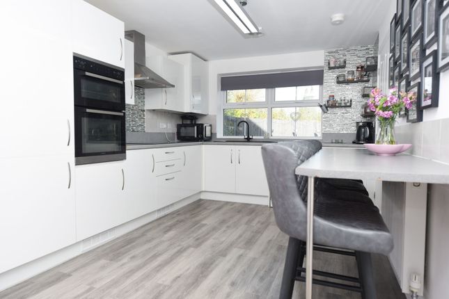 5 Humbrills Close, Huntingdon photo 4