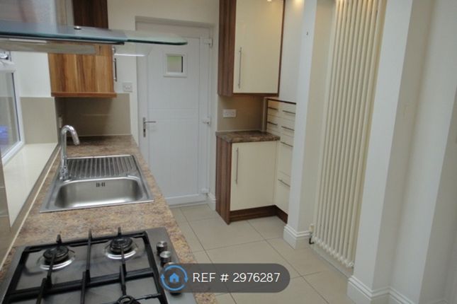 Stockport Road, Mossley, Ashton-U-Lyne photo 3