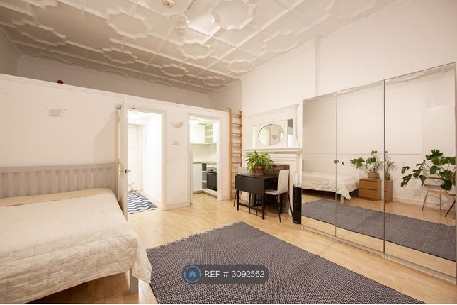 Studio flat on London, £1,600/mo
