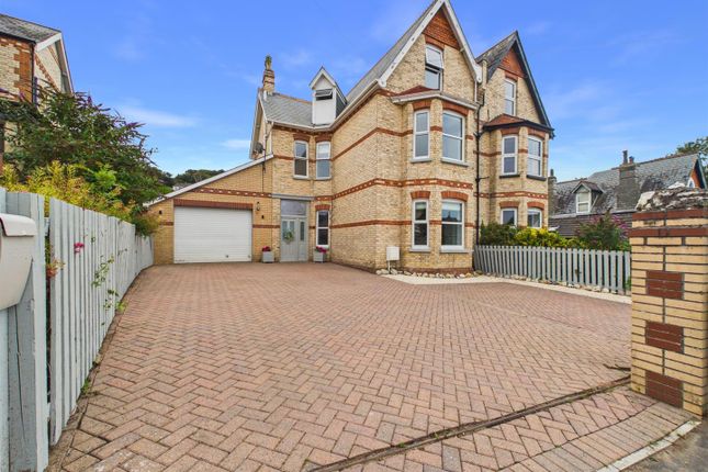 5-bed house on 3, Crofts Lea Park, Ilfracombe, £550,000